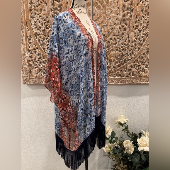Two by Vince Camuto Blue & Red Floral Boho Fringe Lightweight Cardigan- size 2X - Picture 3 of 8
